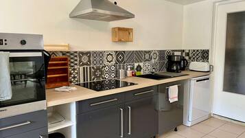 Refrigerador, microondas, horno, lavavajillas