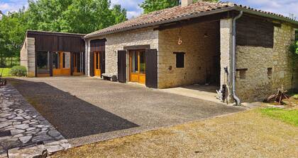 Gite Bacquiès - with enclosed garden and heated swimming pool