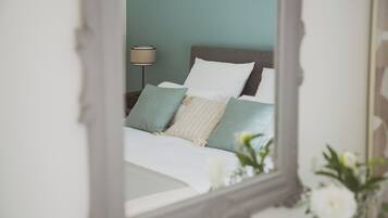 Chambre Double, 1 grand lit, vue parc | Wi-Fi gratuit, draps fournis