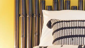 Kahden hengen huone, 1 suuri parisänky, näköala puistoon | Ilmainen Wi-Fi, vuodevaatteet