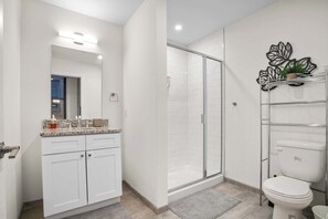 Shower, towels, shampoo