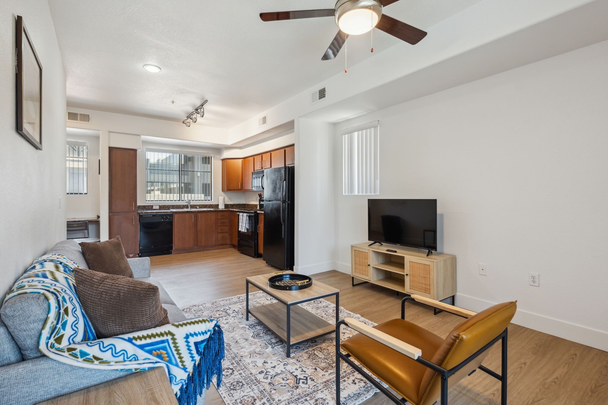 Téléviseur, bureau