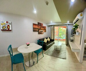 Apartment | Free WiFi - Breeze GSR - Seven Seas  (Pattaya)