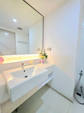 Apartment | Bathroom - Breeze GSR - Seven Seas  (Pattaya)
