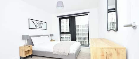 2 dormitorios, tabla de planchar con plancha, wifi y ropa de cama