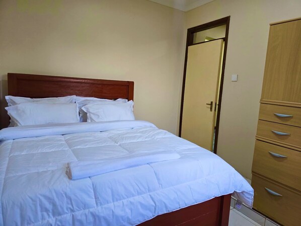 2 bedrooms, iron/ironing board, free WiFi, wheelchair access