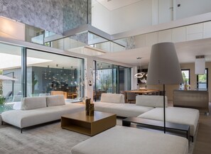 5 bedrooms