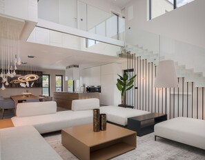 5 bedrooms