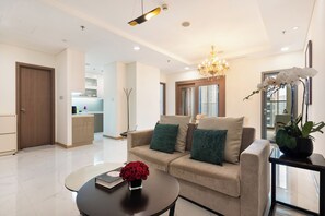 Luxury Apartment, 2 Bedrooms, Balcony, City View | Hypo-allergenic bedding, minibar, desk, laptop workspace - Luxury Landmark 81 Urban Apartment (Ho Chi Minh City)