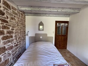 2 bedrooms - Charming traditional farmhouse, relaxation and nature (Taintrux)