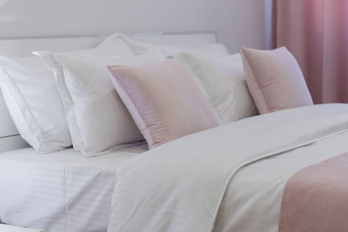 Room | In-room safe, iron/ironing board, WiFi (free)