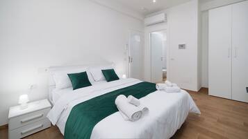 In-room safe, iron/ironing board, free WiFi