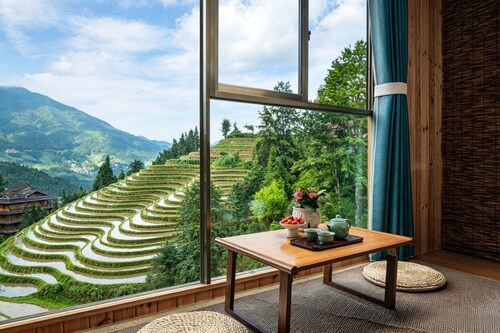 Happy live hotel