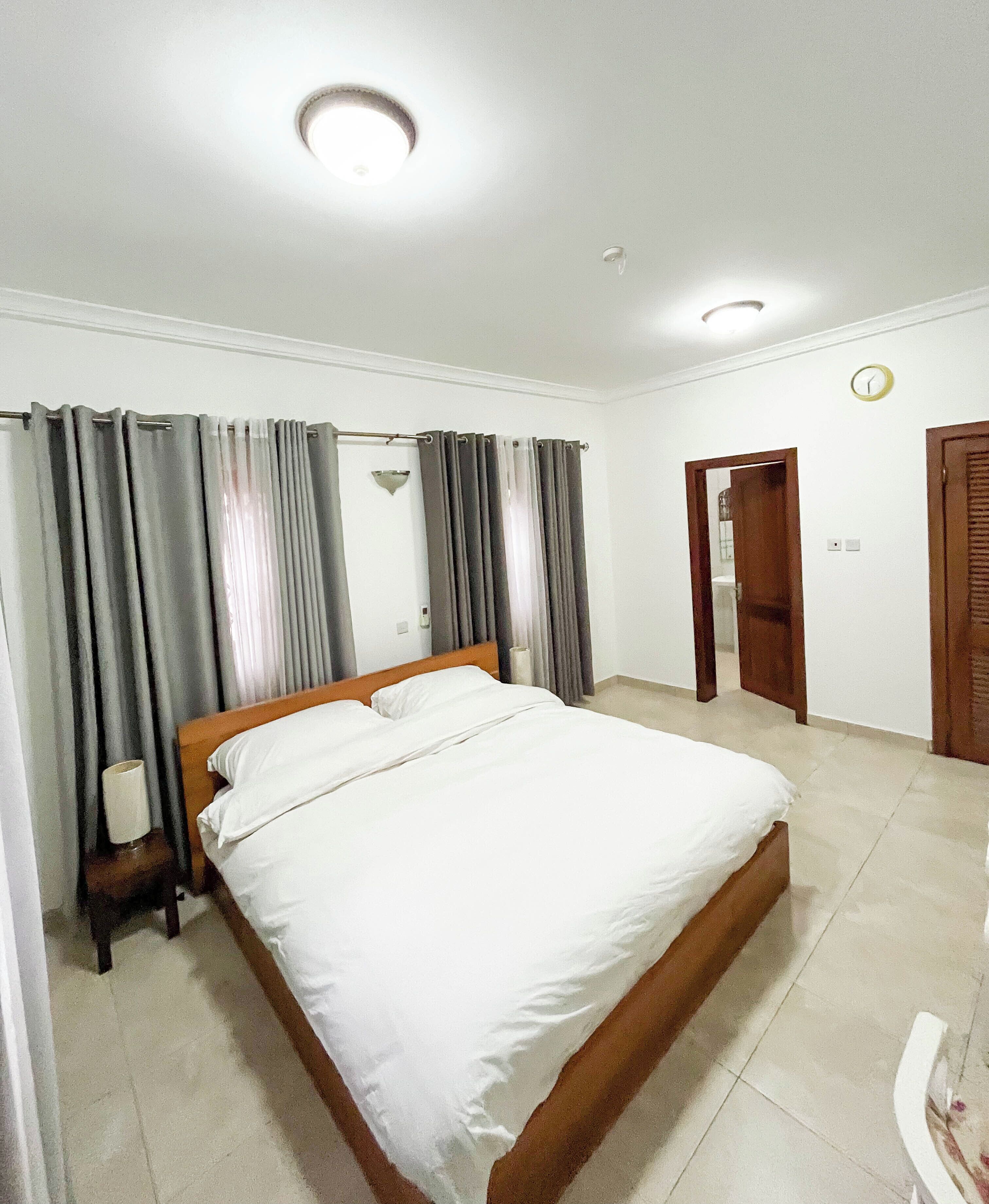 3 chambres, fer et planche à repasser, Wi-Fi gratuit, draps fournis