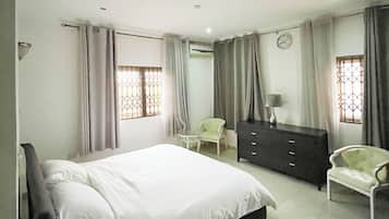 3 chambres, fer et planche à repasser, Wi-Fi gratuit, draps fournis