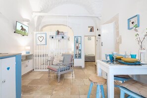 Interior - Vico di Ostuni Apartments by Rentbeat (Ostuni)