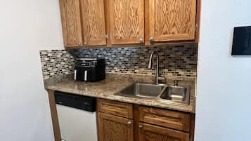 Mikrobølgeovn, ovn, kogeplade, opvaskemaskine