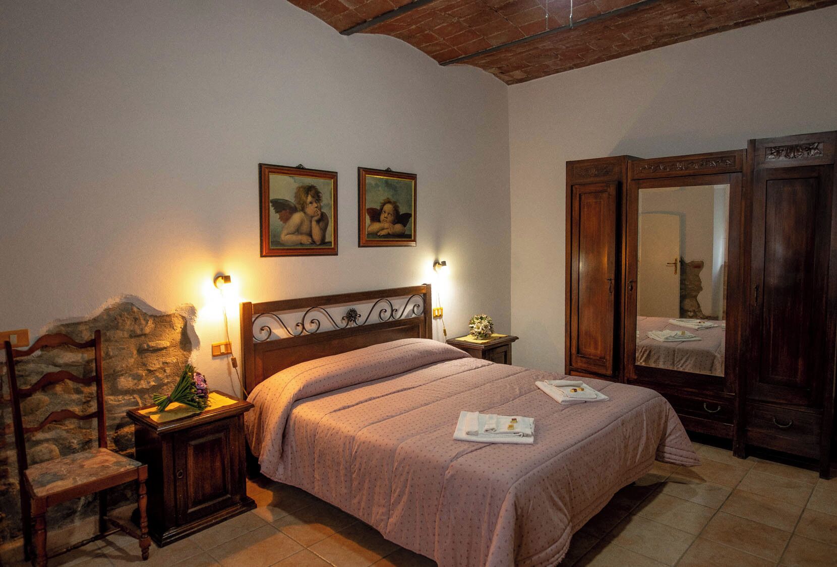 Dreibettzimmer, Terrasse, Gartenblick | Schreibtisch, kostenloses WLAN