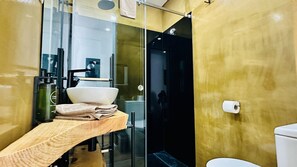 تجهيزات د ش، مجففات شعر، مناشف