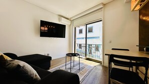 TV - Pescadores by Check-in Portugal (Albufeira)