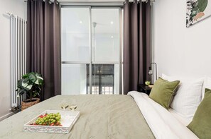 2 bedrooms, iron/ironing board, travel cot, WiFi