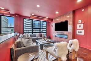TV, fireplace, offices