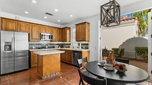 Fridge, microwave, oven, stovetop - SV259 La Quinta Resort 2BR 3BA Spa Villa Retreat (La Quinta)