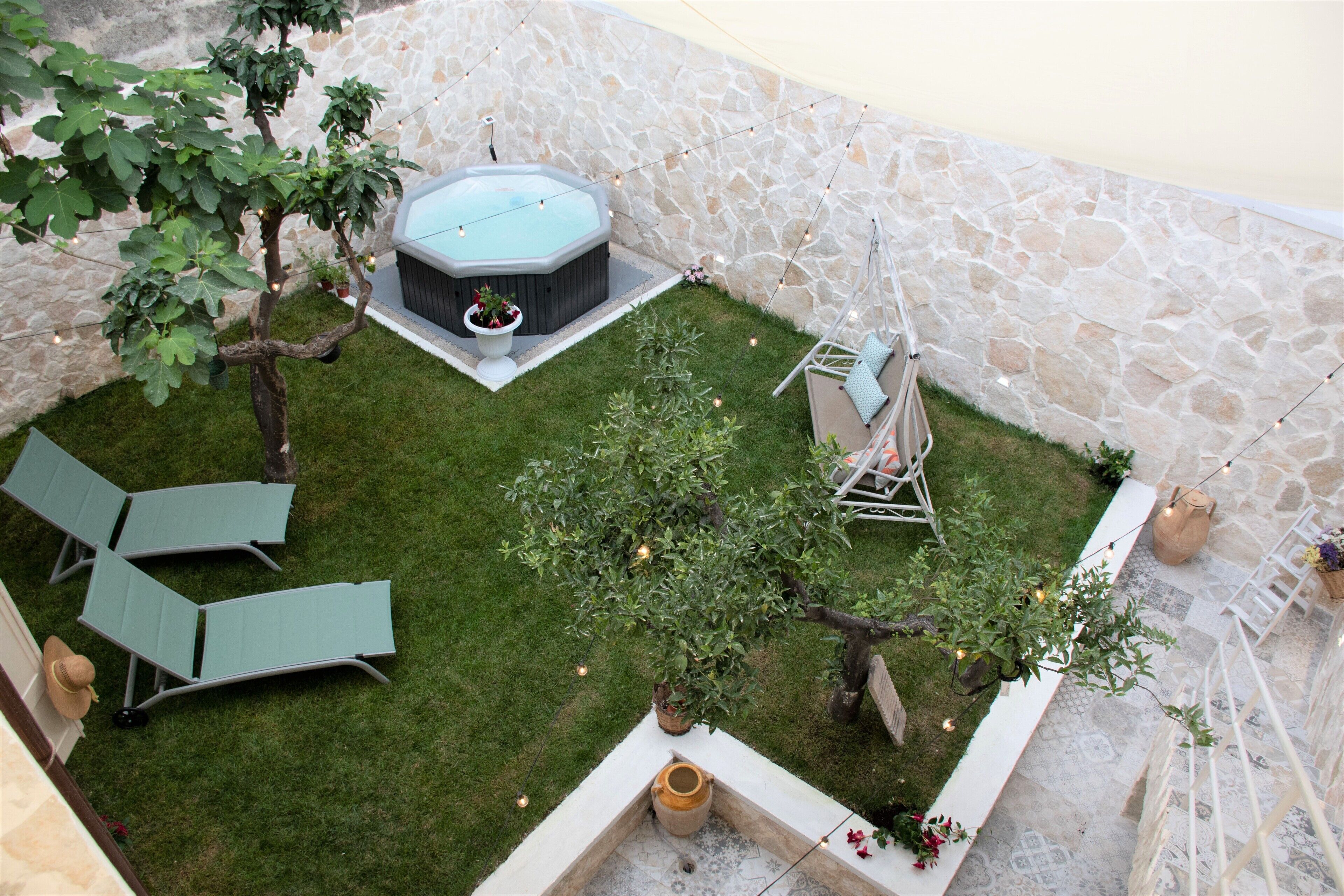 Bain à remous extérieur