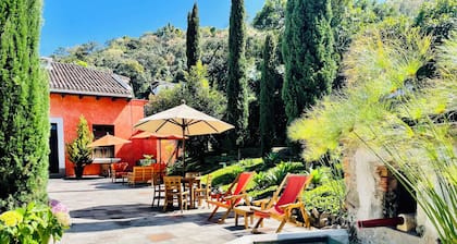 Fabulous Villa Antigua Guatemala 1 km park heated swimming pool shuttle parking