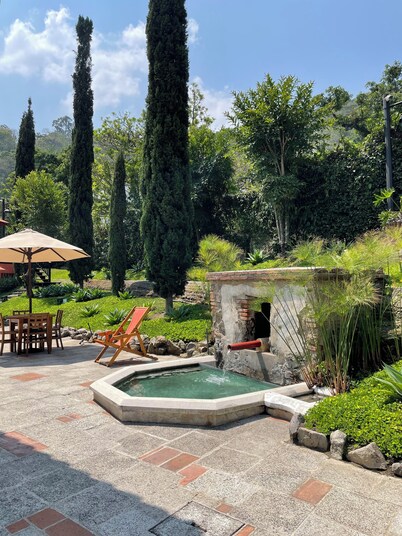 Fabulous Villa Antigua Guatemala 1 km park heated swimming pool shuttle parking