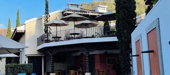 Fabulous Villa Antigua Guatemala 1 km park heated swimming pool shuttle parking