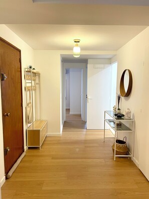 Interior - Charming apartment right in the city center - August discount special (Marseille)