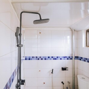 Zimmer, 1 Schlafzimmer, Terrasse, Gartenblick | Badezimmer