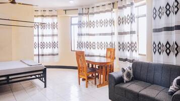 Room, 1 Bedroom, Terrace, Garden View | Interior