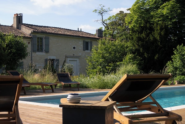 Pool - Country house in town. (Angoulême)