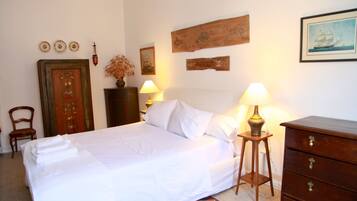 4 makuuhuonetta, silitysrauta/-lauta, Wi-Fi, vuodevaatteet