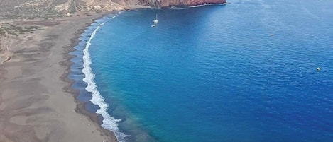 Na praia