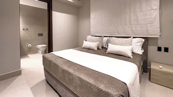 2 habitaciones, tabla de planchar con plancha, cuna de viaje y wifi