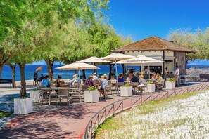 Servei de restauració a l'aire lliure