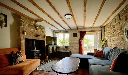 Burtys Snug Cromford UNESCO Peak District central village studio - Pet Friendly