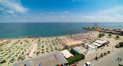 Marina Resort - Pool And Parking LUX