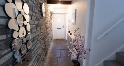 The Old Weavers Cottage