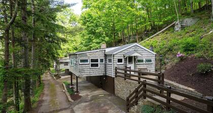 Relax and Unwind - Bird Creek Cottage at Cliffwood