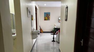 Luksusleilighet, 3 soverom, balkong, byutsikt | Oppholdsområde