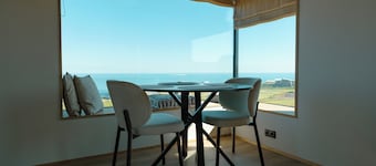 Peninsula Suites