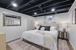 6 chambres, fer et planche à repasser, lit parapluie, Wi-Fi