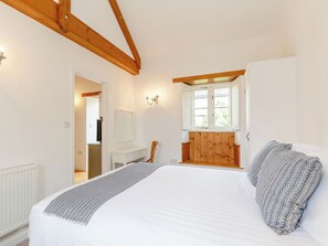 1 bedroom, individually decorated, individually furnished, free WiFi - The Copper House (Truro)