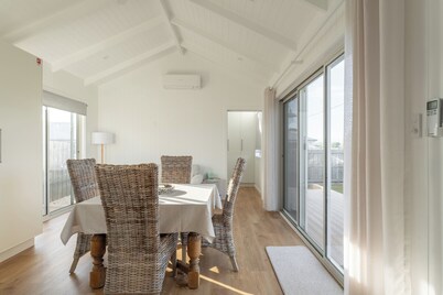 Port Sorell Escape – Walk to Sand & Shops