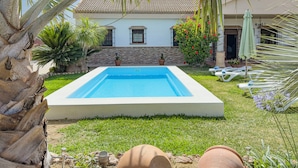 Utendørsbasseng