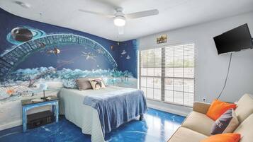 5 slaapkamers, een strijkplank/strijkijzer, reisbedje, wifi